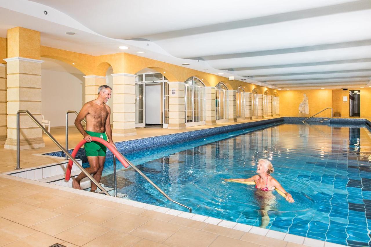 Gesundheit & Wellness Resort Бад-Міттерндорф Екстер'єр фото